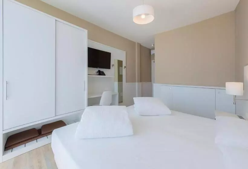 اتاق استاندارد سه تخته با بالکن, Marina Palace Hotel 4 Stelle S