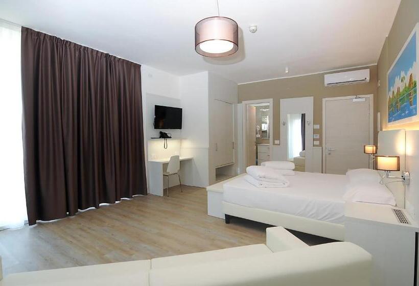 带阳台标准四人间, Marina Palace Hotel 4 Stelle S