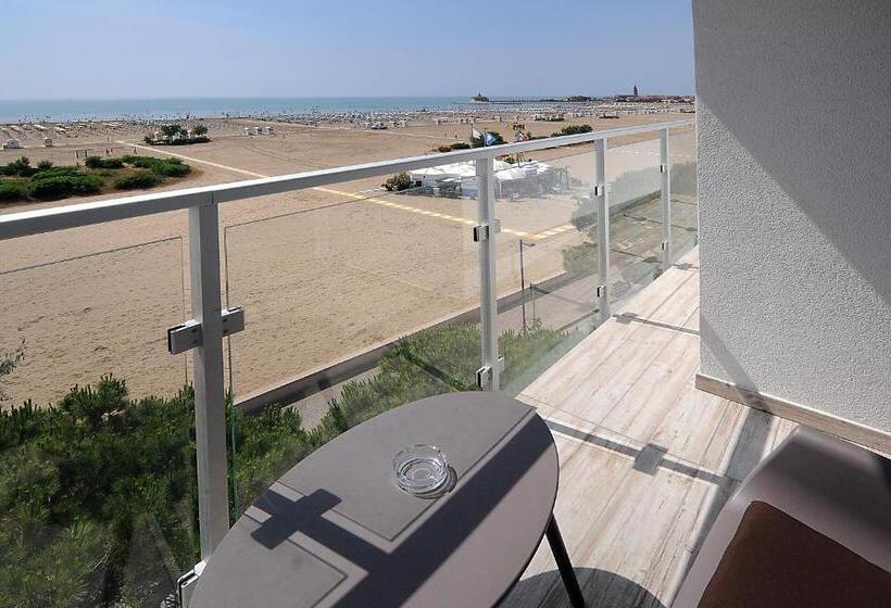 Номер Deluxe Вид на Море с Балконом, Marina Palace Hotel 4 Stelle S