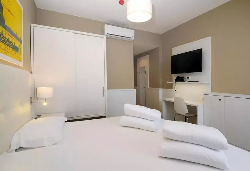 اتاق سه نفره دلوکس با چشم‌انداز دریا, Marina Palace Hotel 4 Stelle S