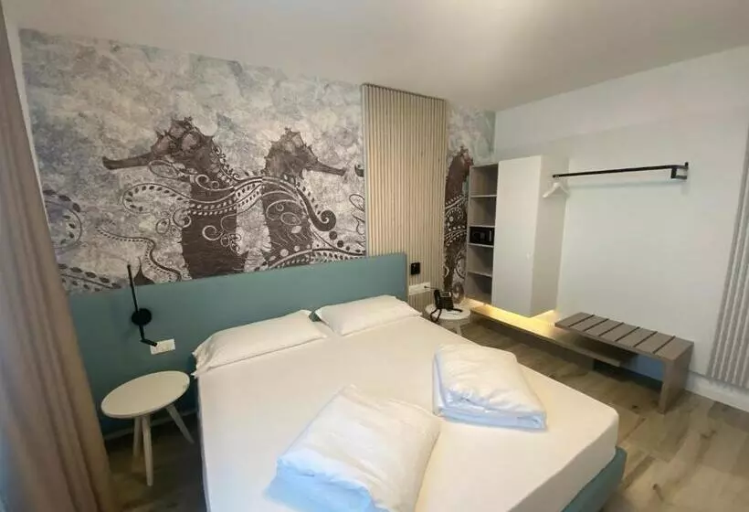 سوئیت با وان آب گرم, Marina Palace Hotel 4 Stelle S