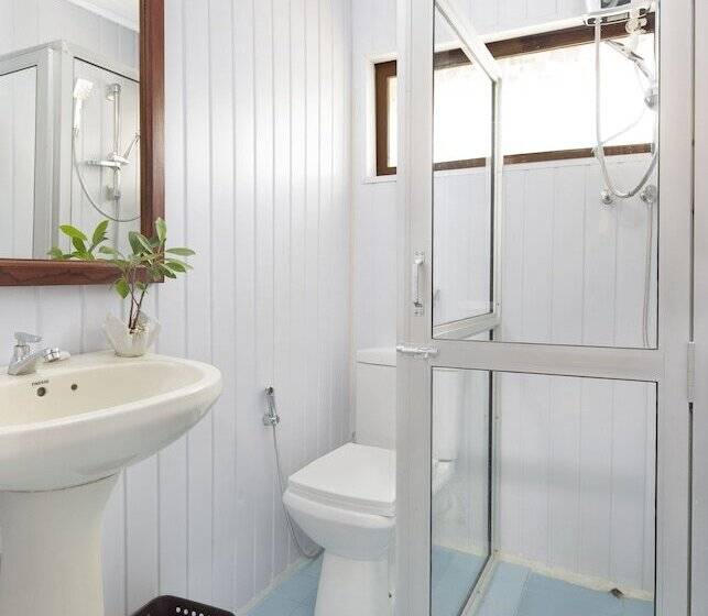 Хижина, Palm Beach Inn &sea Shells Cabanas