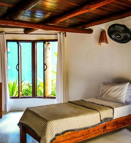 デラックスバンガロー, Pousada Jacarandá