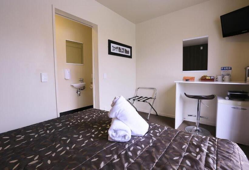 Номер Basic, Rainforest Retreat