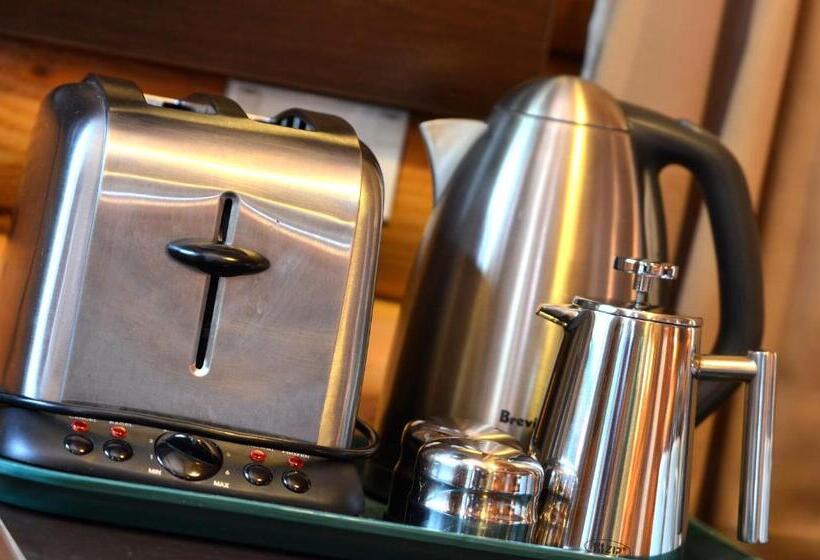 Хижина, Rainforest Retreat