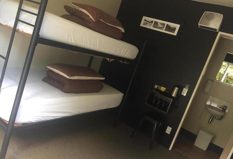 Четырехместный Номер Стандарт, Rainforest Retreat