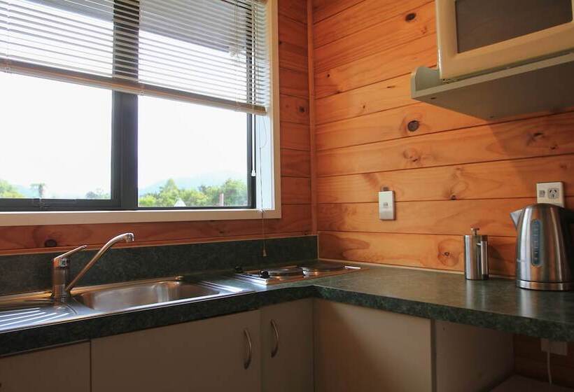 Студия Стандарт, Rainforest Retreat