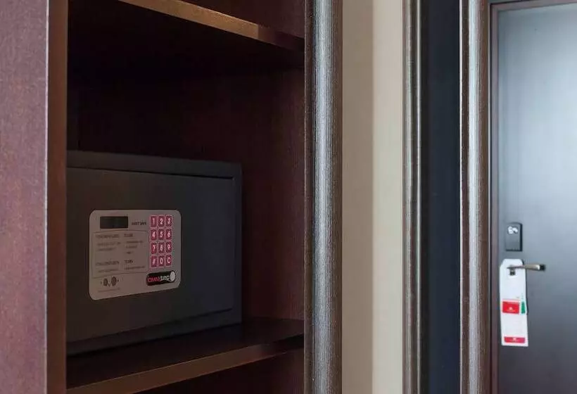 اتاق لوکس, Ramada By Wyndham Kazan City Center