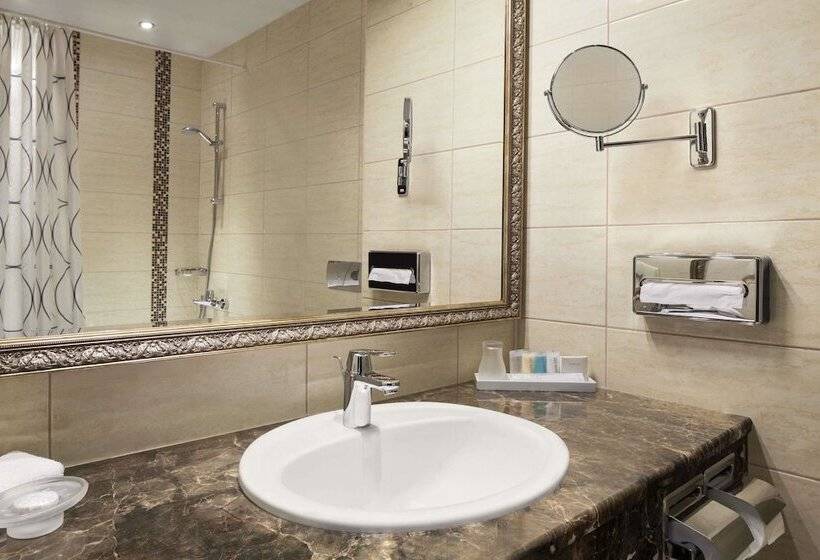 Номер Стандарт 2 Двуспальные Кровати, Ramada By Wyndham Kazan City Center