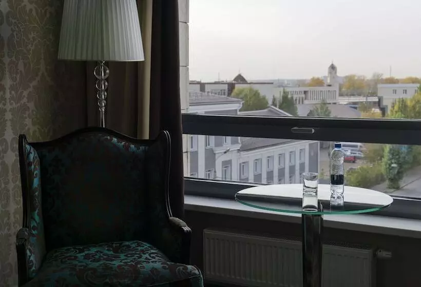 اتاق استاندارد با 2 تخت دوبل, Ramada By Wyndham Kazan City Center
