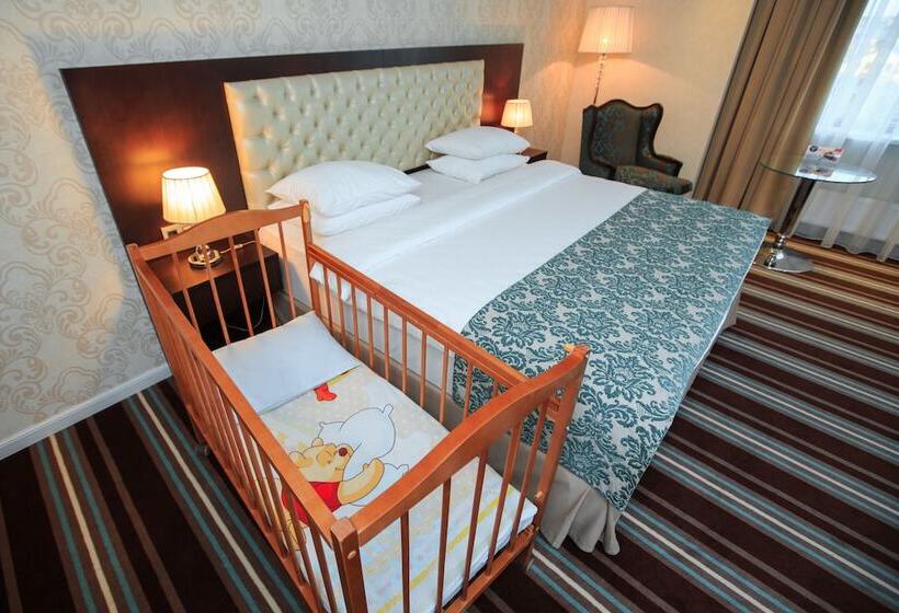 豪华房间, Ramada By Wyndham Kazan City Center