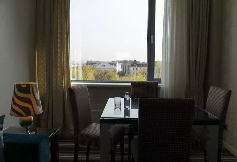 سوییت, Ramada By Wyndham Kazan City Center