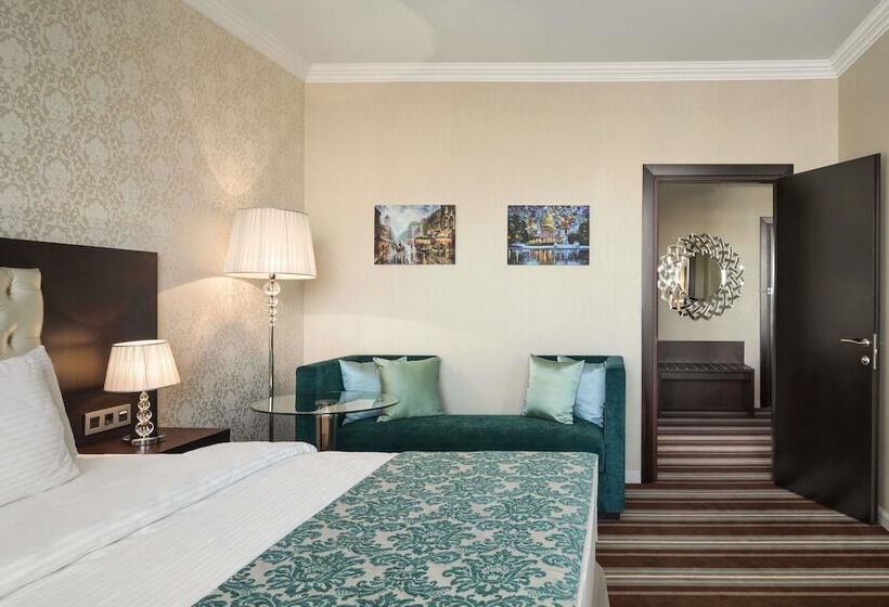 套房, Ramada By Wyndham Kazan City Center
