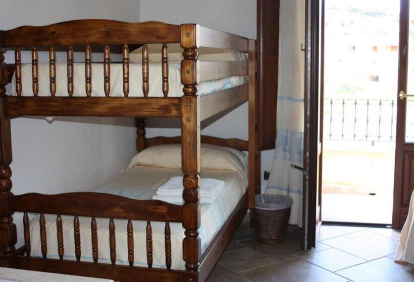 四人标准间, Sa Suergia