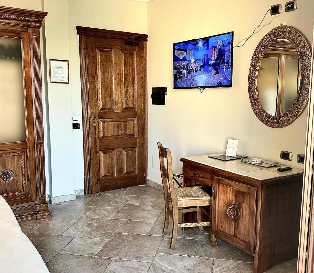 高级大房间, Sa Suergia