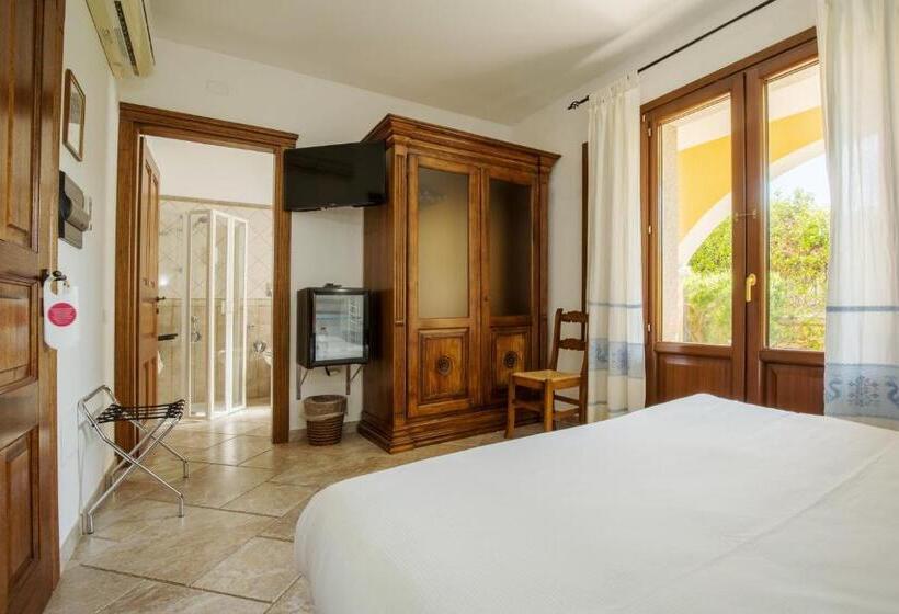 一楼标准间, Sa Suergia