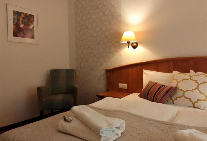 غرفة كلاسيكية, Stare Miasto Old Town