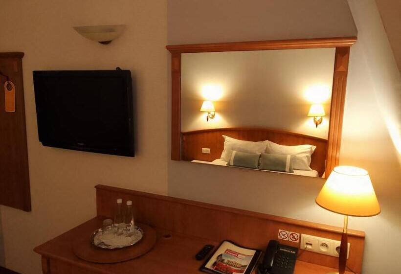 غرفة كلاسيكية, Stare Miasto Old Town