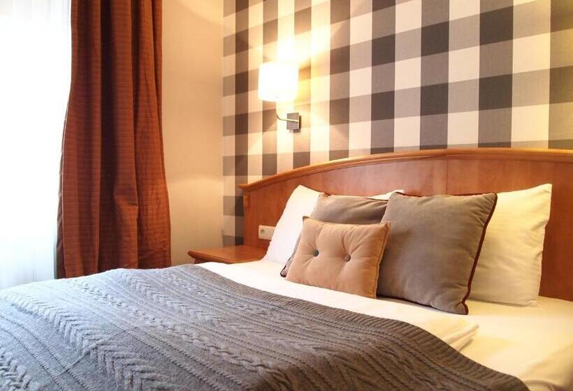 غرفة سوبيريور فردية, Stare Miasto Old Town