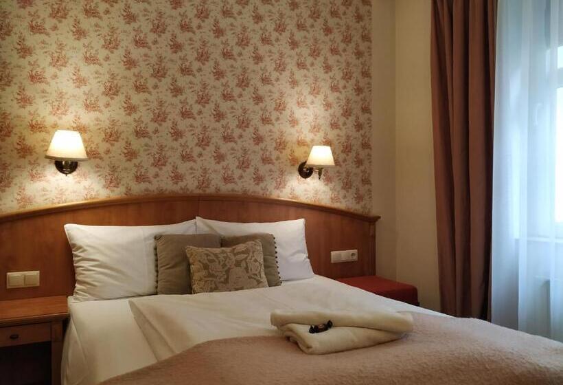 غرفة كلاسيكية, Stare Miasto Old Town