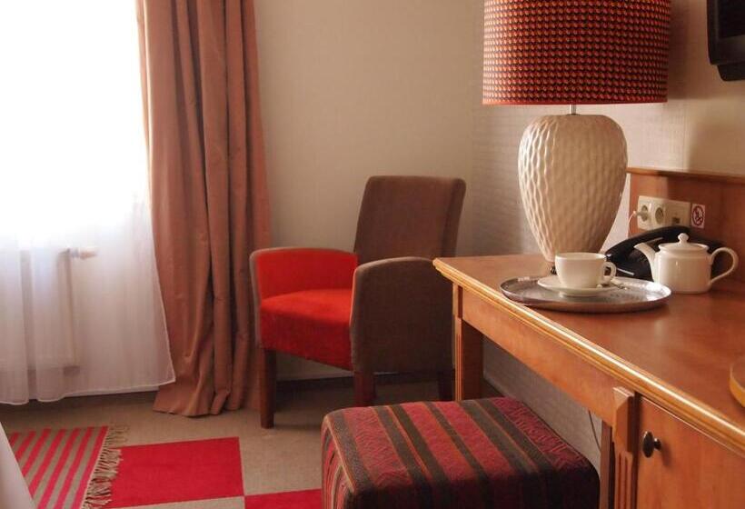 غرفة كلاسيكية, Stare Miasto Old Town