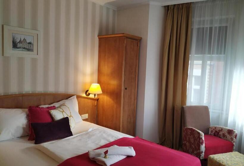 غرفة سوبيريور فردية, Stare Miasto Old Town