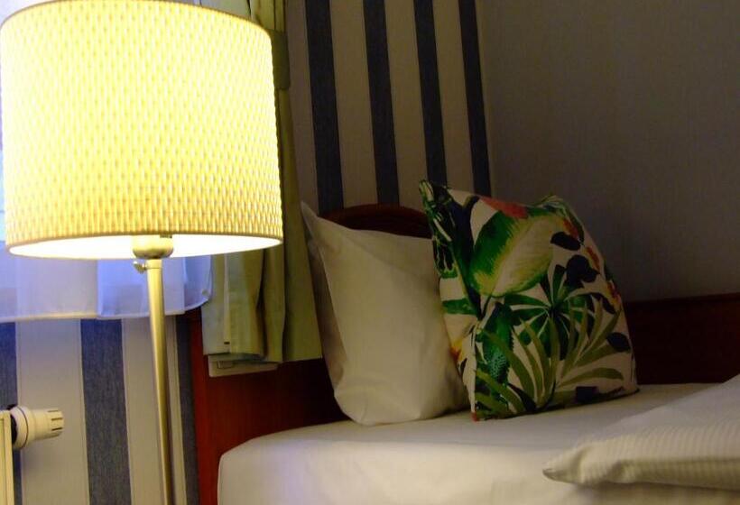 غرفة كلاسيكية, Stare Miasto Old Town