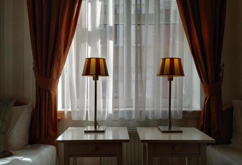 غرفة كلاسيكية, Stare Miasto Old Town