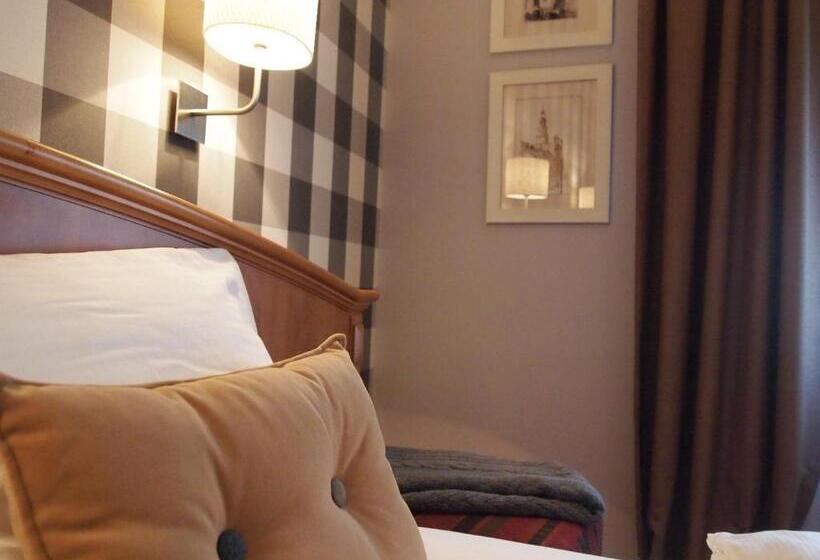 غرفة كلاسيكية, Stare Miasto Old Town