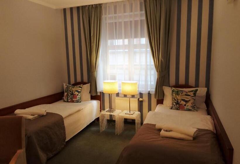 غرفة كلاسيكية, Stare Miasto Old Town