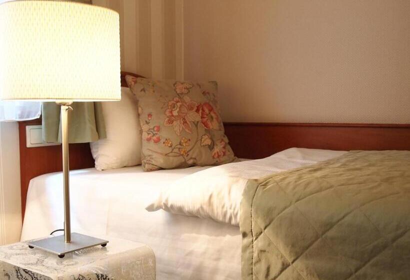 غرفة كلاسيكية, Stare Miasto Old Town