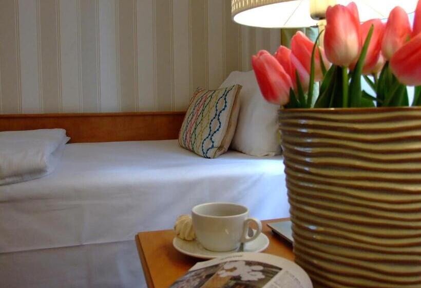 غرفة كلاسيكية, Stare Miasto Old Town