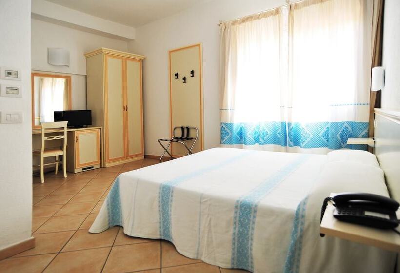 اتاق استاندارد چهار تخته, Stella Marina