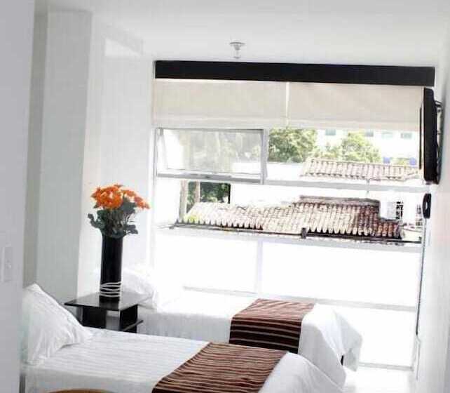 Quarto Estandar, Torre Del Viento Cali