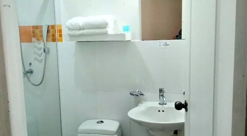 Standard Kolmen Hengen Huone, Torre Del Viento Cali