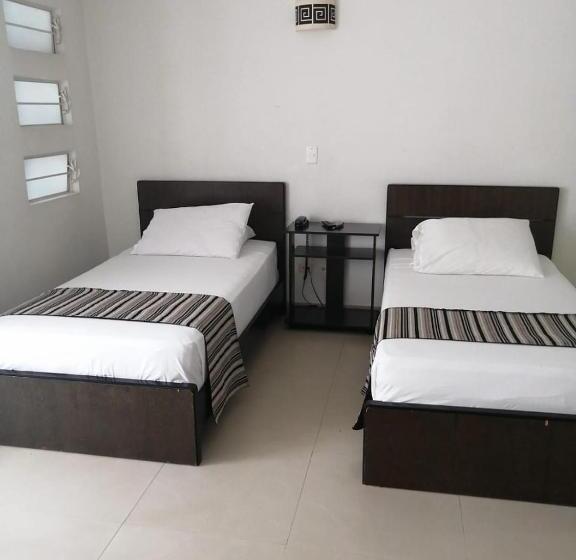 Quarto Estandar, Torre Del Viento Cali