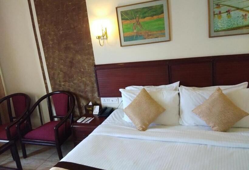 Chambre Standard Lit King Size, Yuvarani Residency