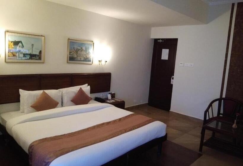 Chambre Standard Lit King Size, Yuvarani Residency