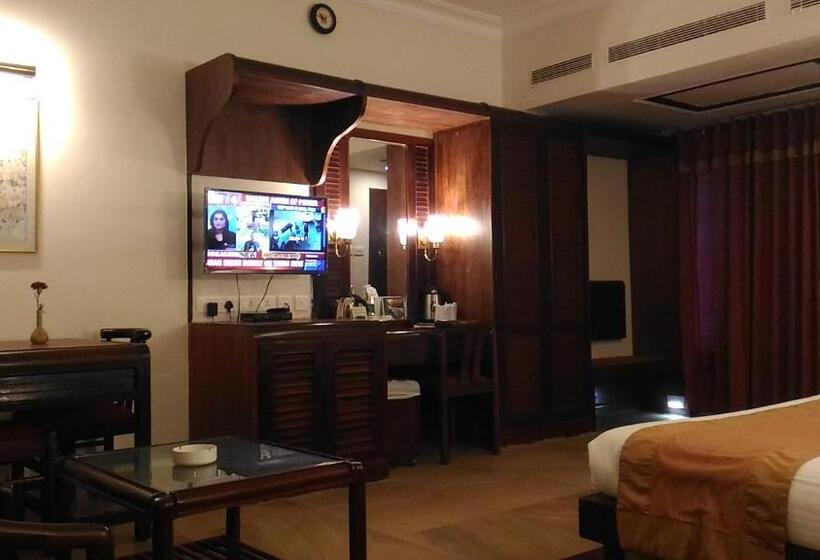 Chambre Deluxe, Yuvarani Residency