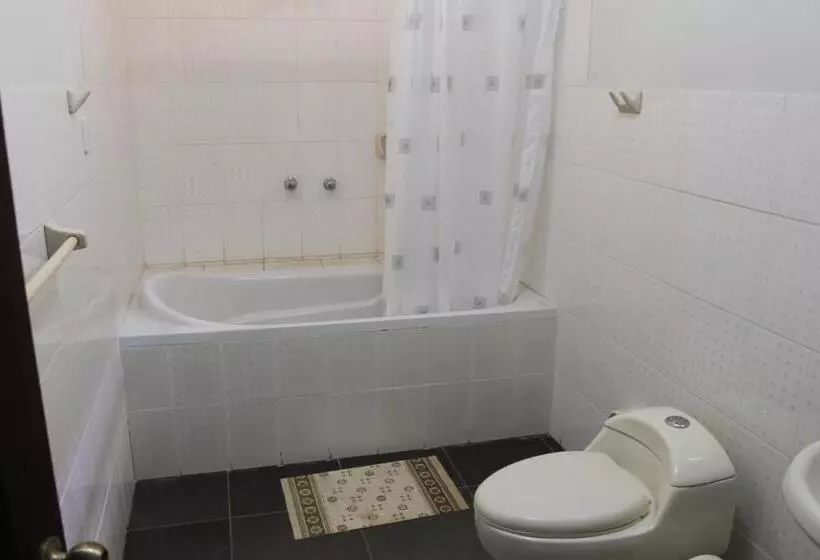 スイート, Peru Hotel & Suites