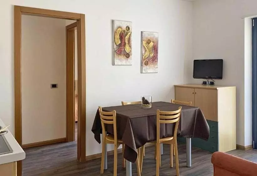 1 Bedroom Apartment