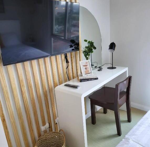 اتاق لوکس, Steff S Condo 1016 At Centrio Tower