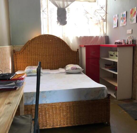 اتاق لوکس, The Greenhouse Hostel Arusha Tanzania