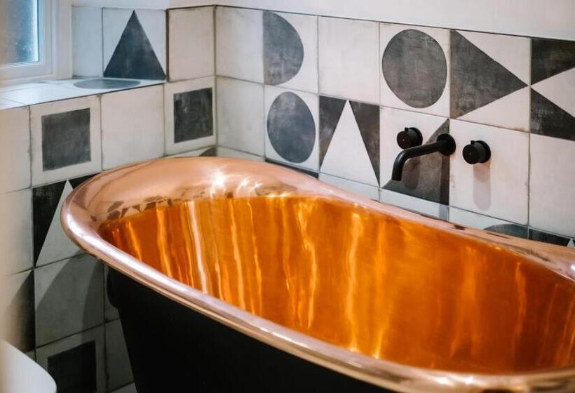 جناح عائلي, The White House