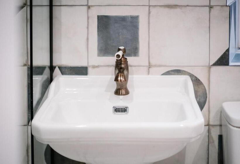 جناح عائلي, The White House