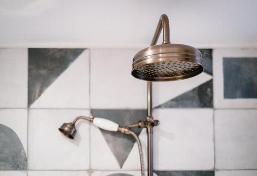 جناح عائلي, The White House