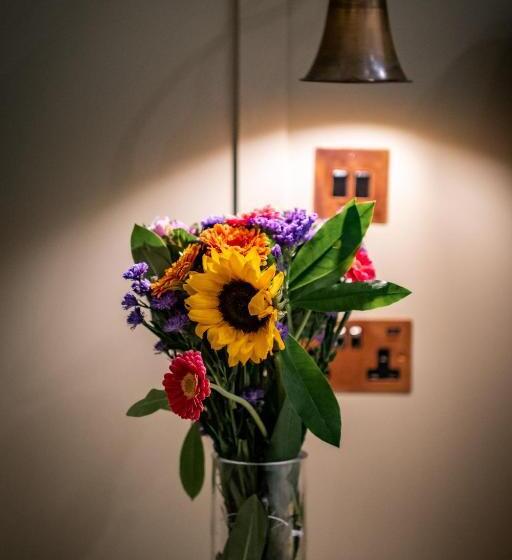 غرفة قياسية سرير كينج, The White House