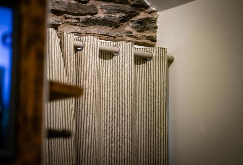 غرفة قياسية سرير كينج, The White House