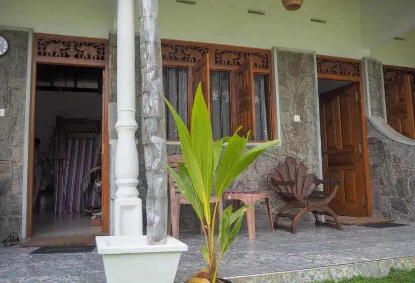 ファミリールーム, Beach Corner Weligama