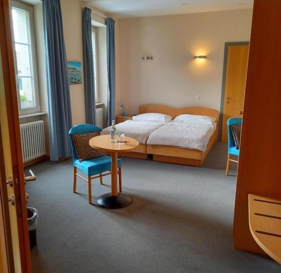 غرفة قياسية, Auberge D Etoy